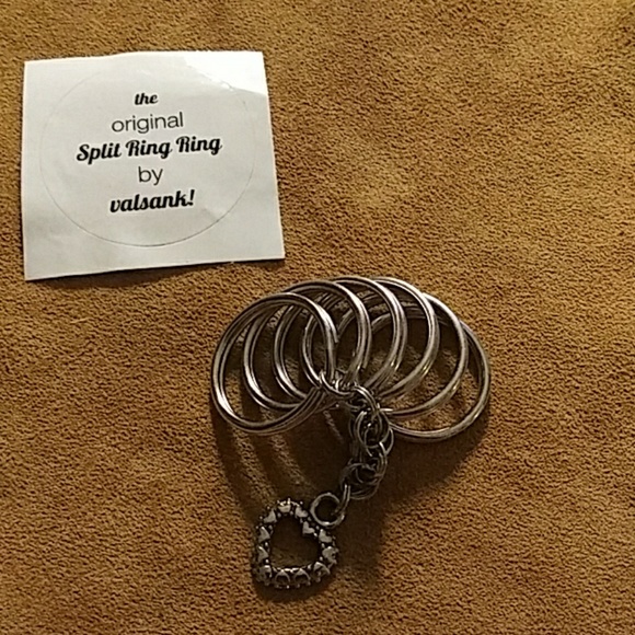 The Original Split Ring 💍Heart - Picture 3 of 4